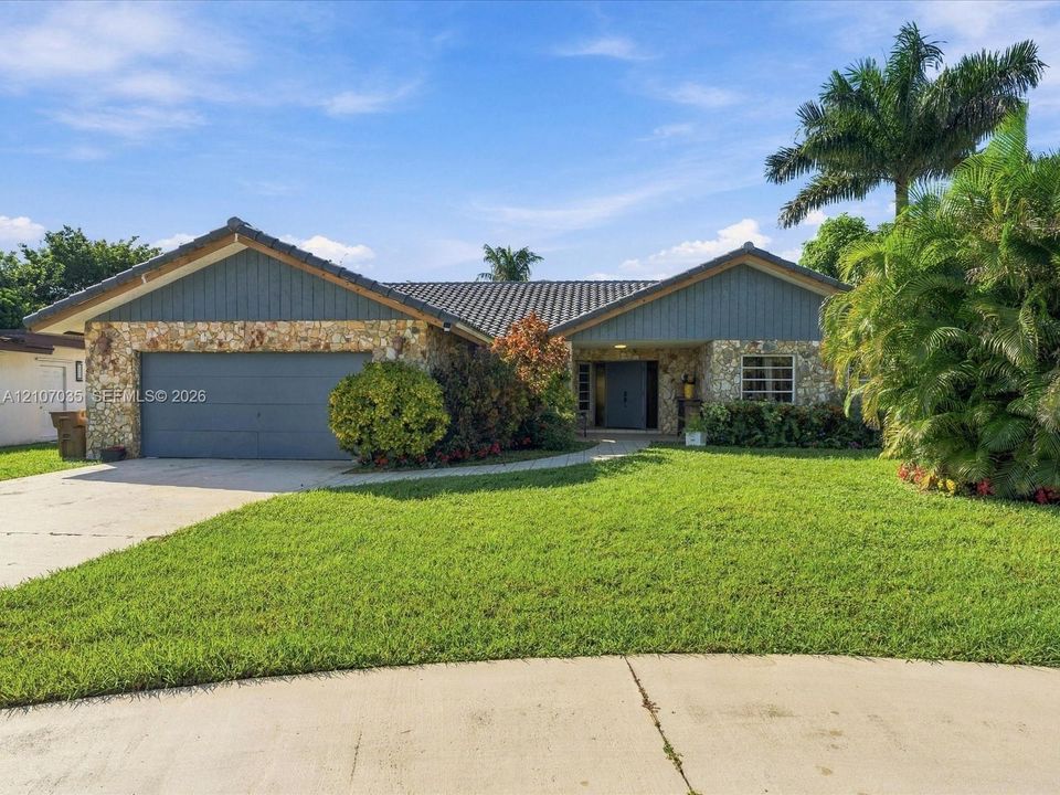 For Sale: $1,299,000 (5 beds, 3 baths, 2696 Square Feet)