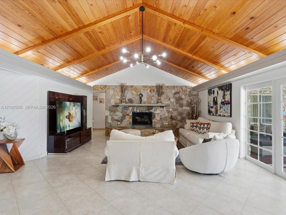 For Sale: $1,299,000 (5 beds, 3 baths, 2696 Square Feet)