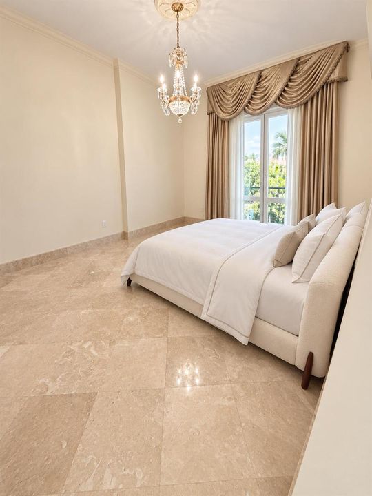 Spacious Primary Suite