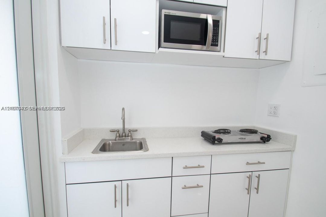 For Rent: $1,299 (0 beds, 1 baths, 500 Square Feet)