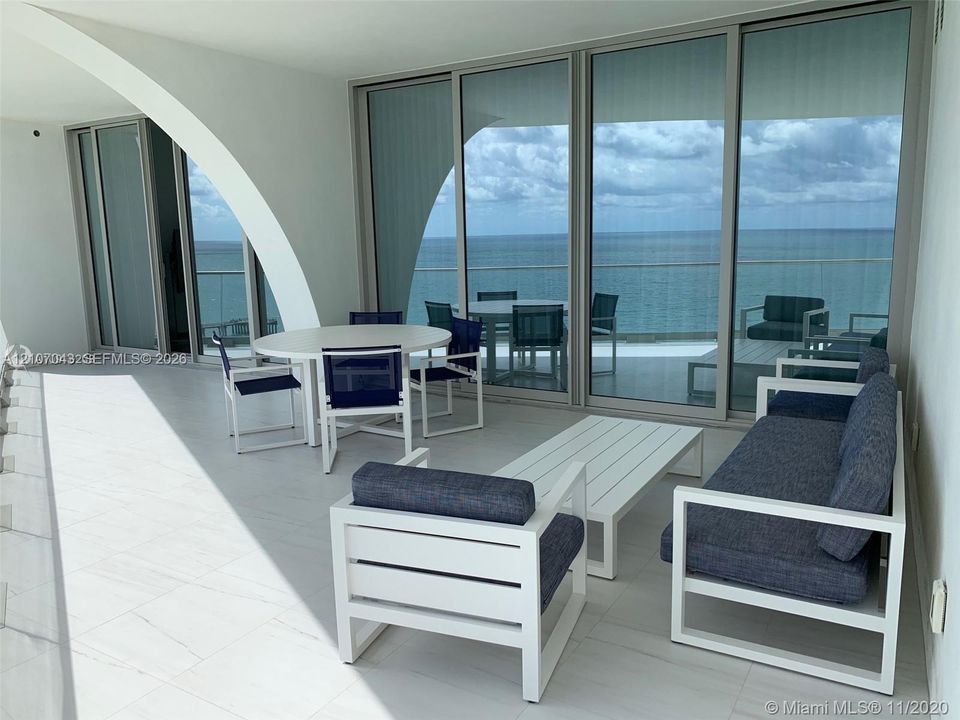 For Sale: $3,400,000 (2 beds, 2 baths, 1704 Square Feet)