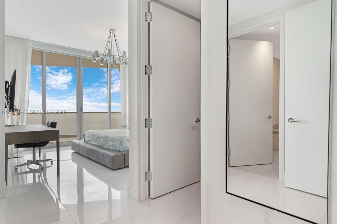 For Sale: $3,400,000 (2 beds, 2 baths, 1704 Square Feet)