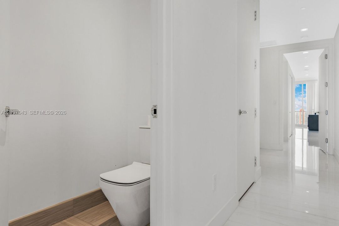 For Sale: $3,400,000 (2 beds, 2 baths, 1704 Square Feet)