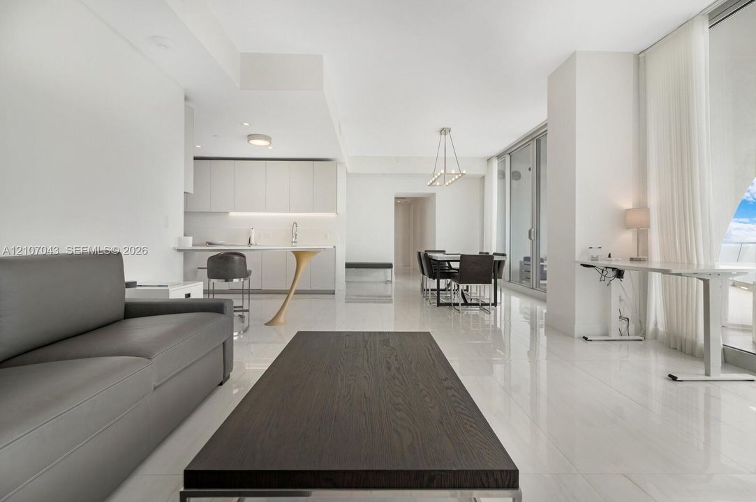 For Sale: $3,400,000 (2 beds, 2 baths, 1704 Square Feet)