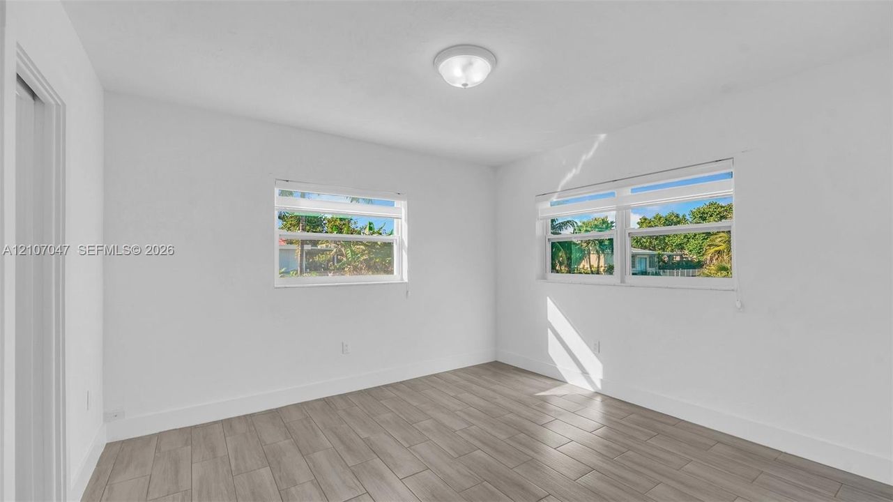 В аренду: $4,500 (4 спален, 2 ванн, 1702 Квадратных фут)
