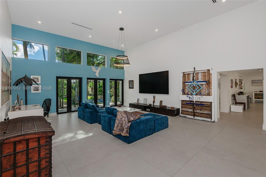 En Venta: $3,900,000 (2 camas, 3 baños, 3536 Pies cuadrados)
