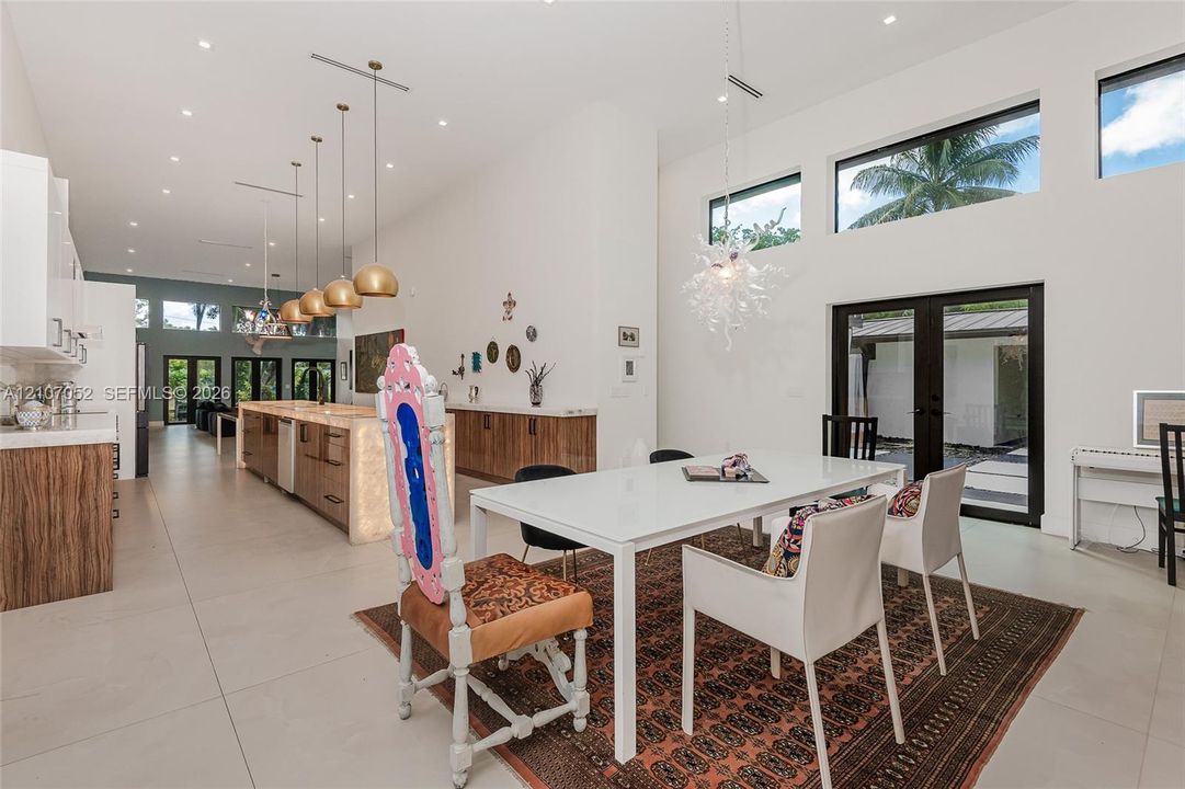 En Venta: $3,900,000 (2 camas, 3 baños, 3536 Pies cuadrados)