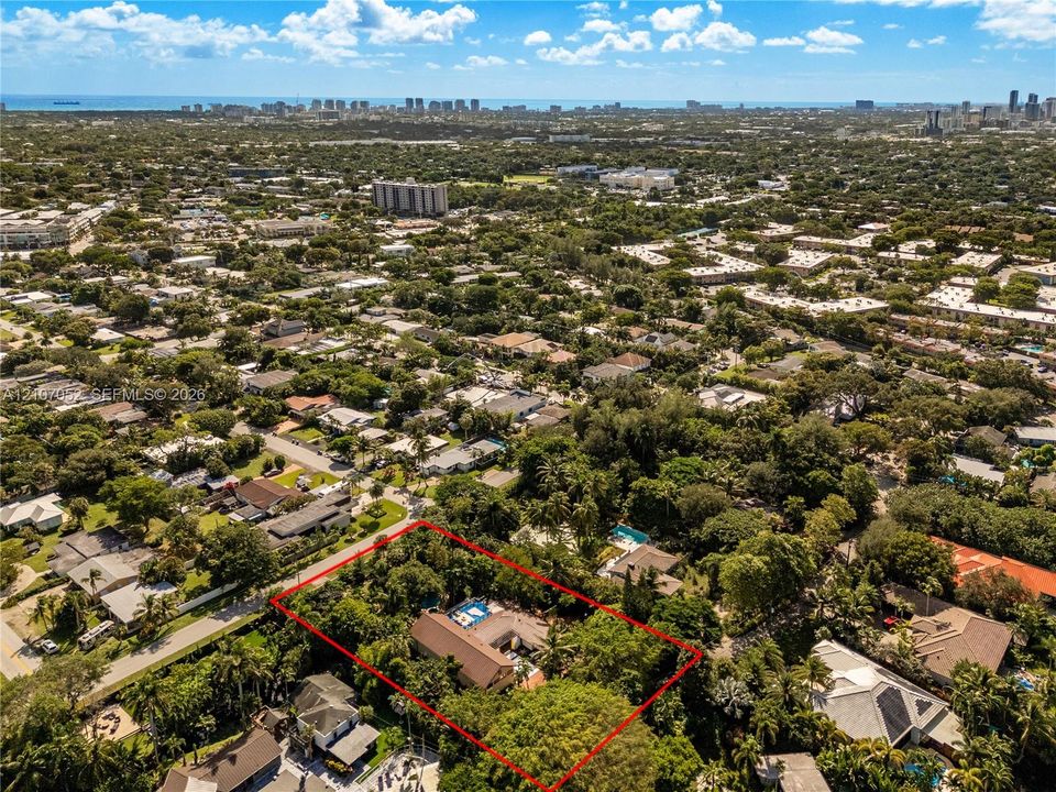 En Venta: $3,900,000 (2 camas, 3 baños, 3536 Pies cuadrados)