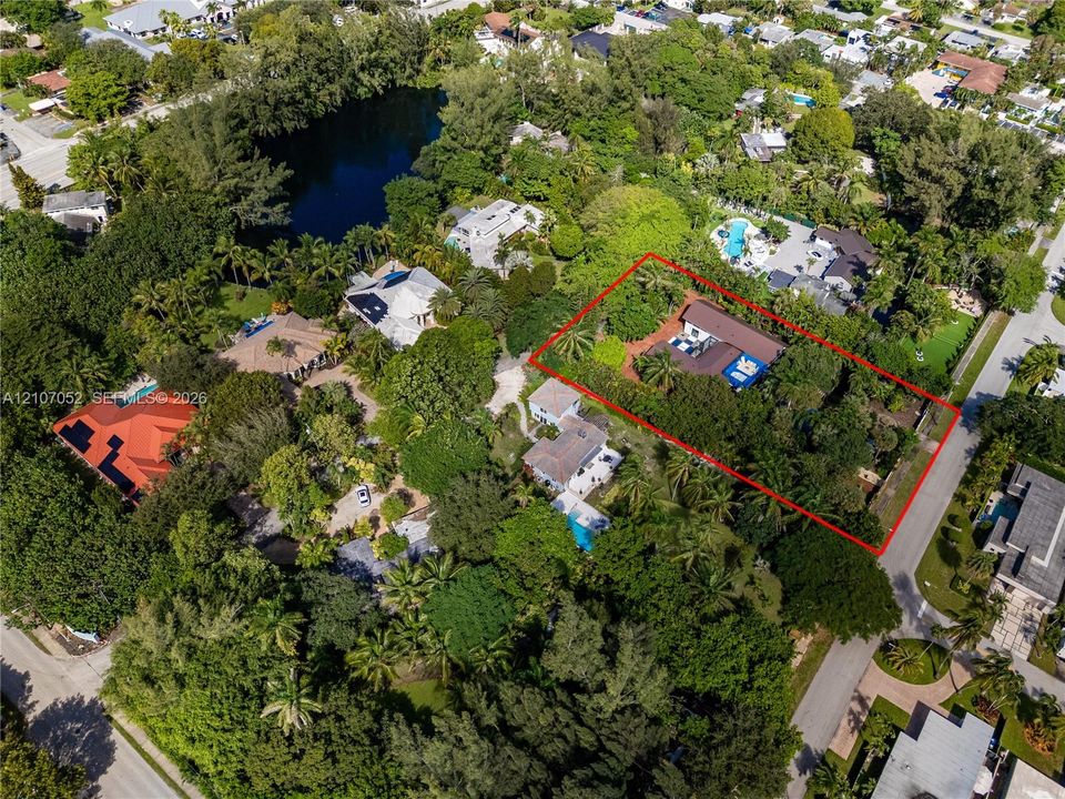 En Venta: $3,900,000 (2 camas, 3 baños, 3536 Pies cuadrados)