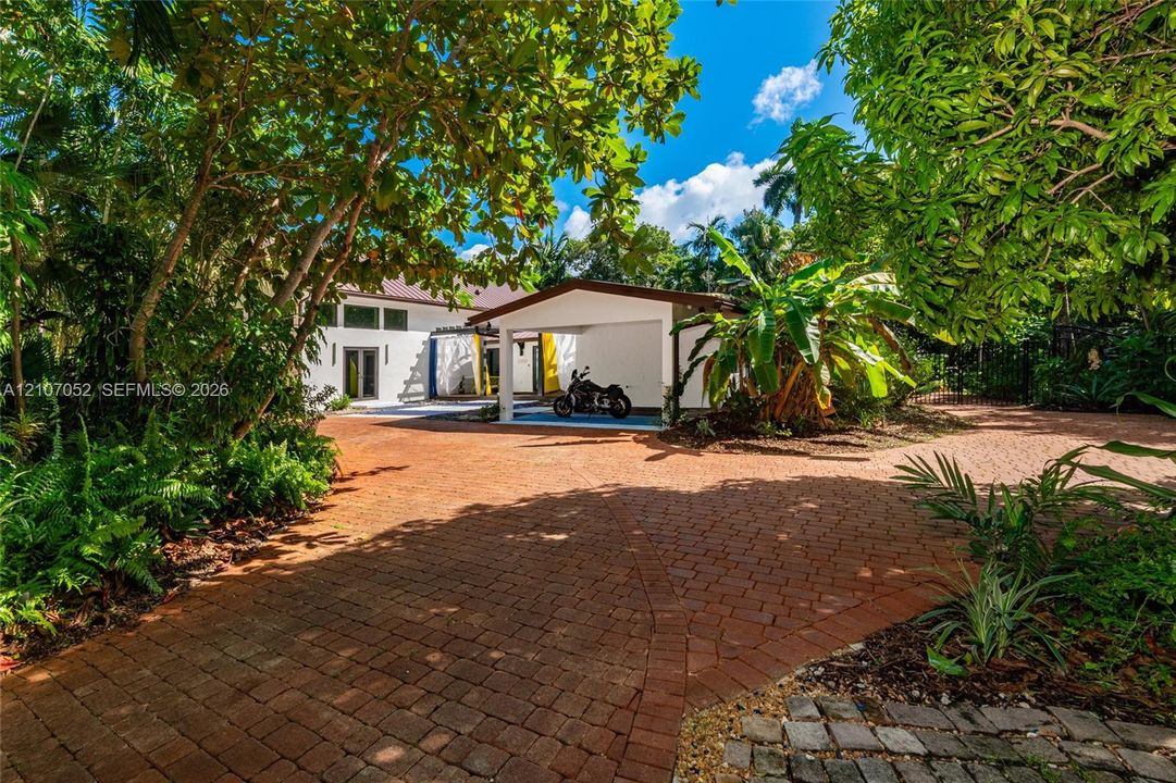 En Venta: $3,900,000 (2 camas, 3 baños, 3536 Pies cuadrados)