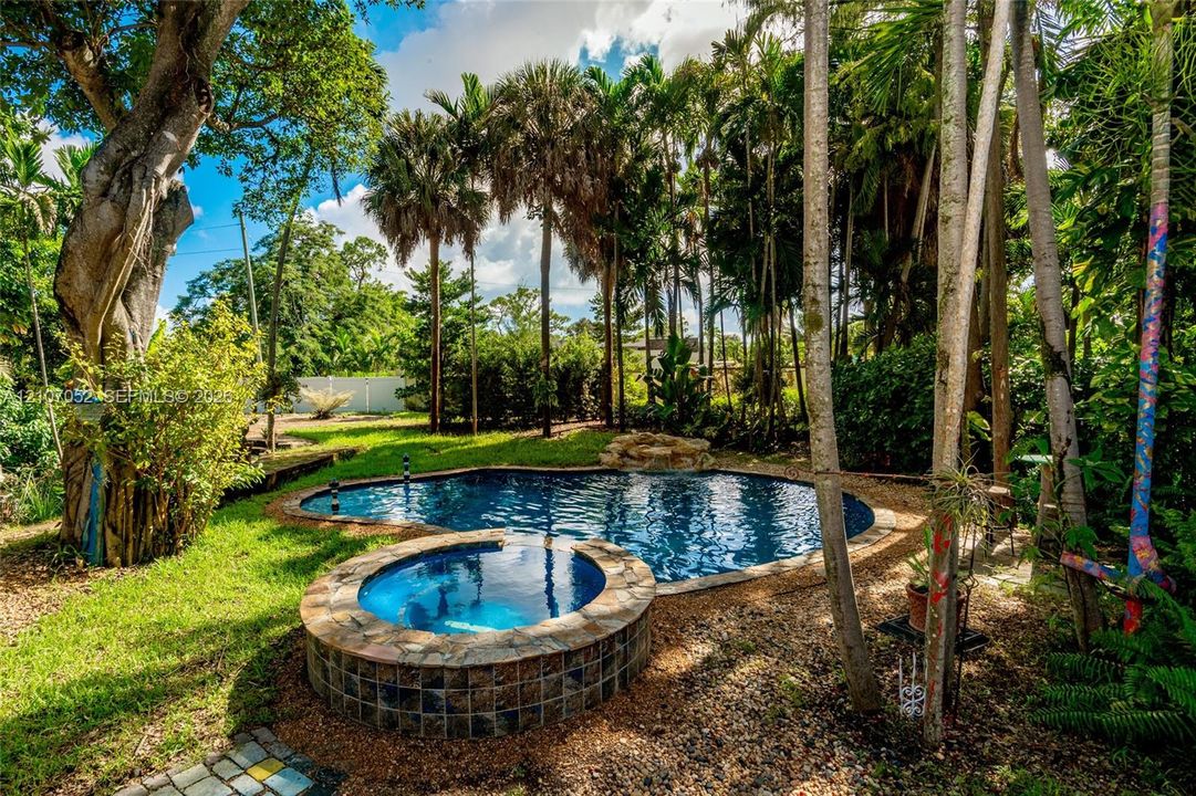 En Venta: $3,900,000 (2 camas, 3 baños, 3536 Pies cuadrados)