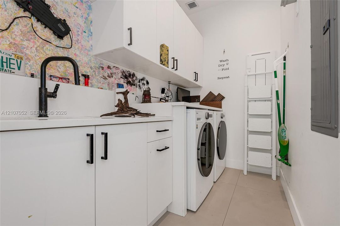 En Venta: $3,900,000 (2 camas, 3 baños, 3536 Pies cuadrados)