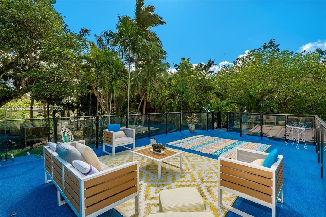 Roof top patio