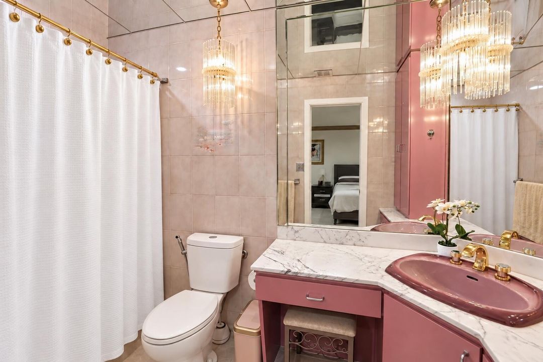 3301 ne 27th ave photo 67 pink bathroom