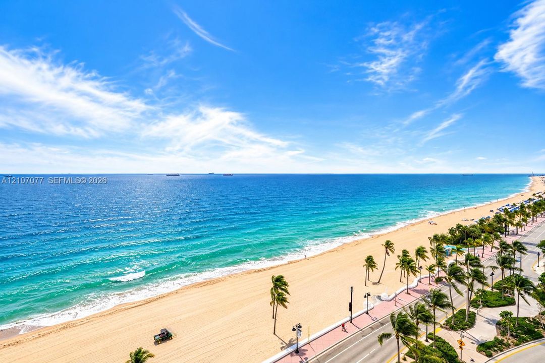 For Rent: $2,950 (1 beds, 1 baths, 570 Square Feet)