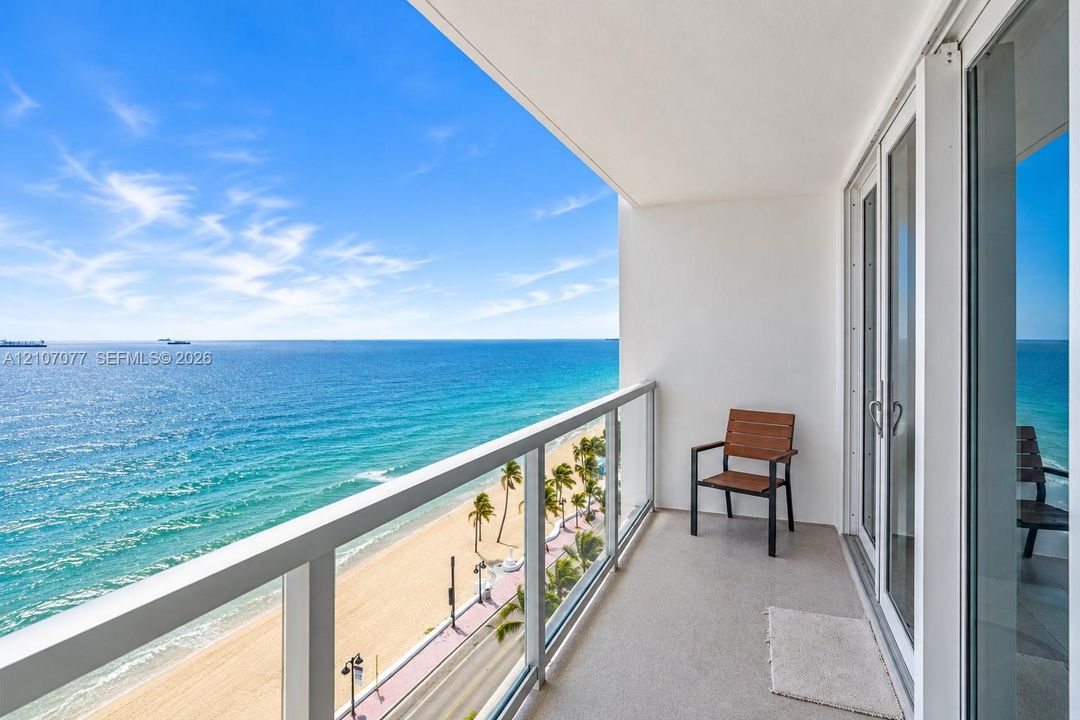 For Rent: $2,950 (1 beds, 1 baths, 570 Square Feet)