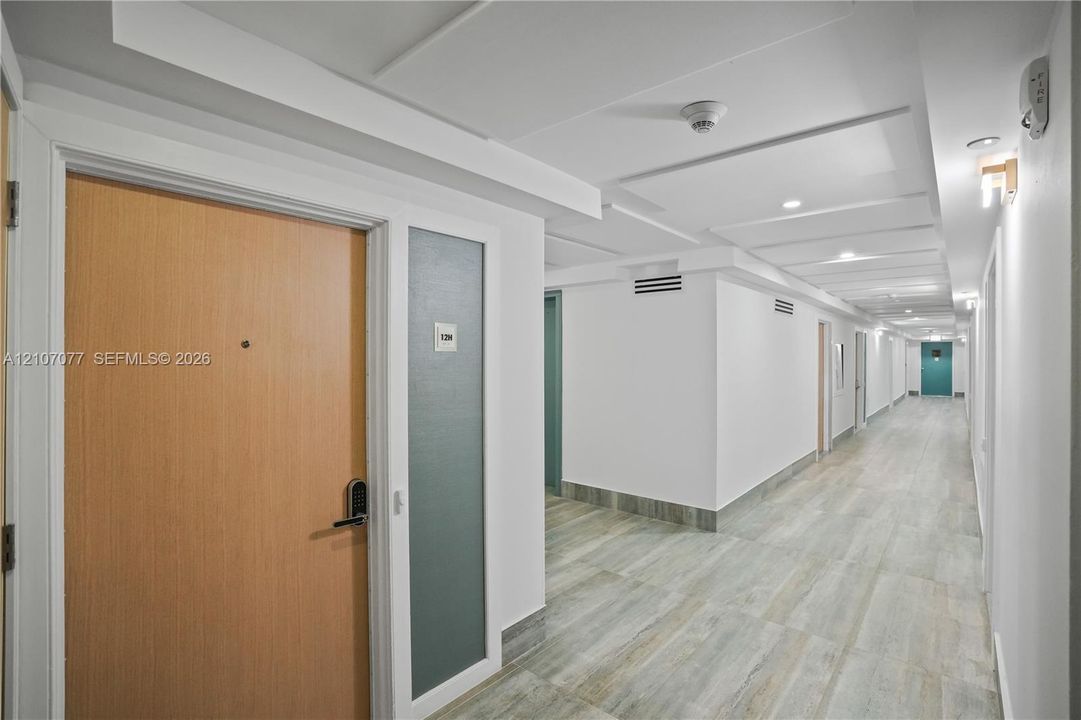 For Rent: $2,950 (1 beds, 1 baths, 570 Square Feet)
