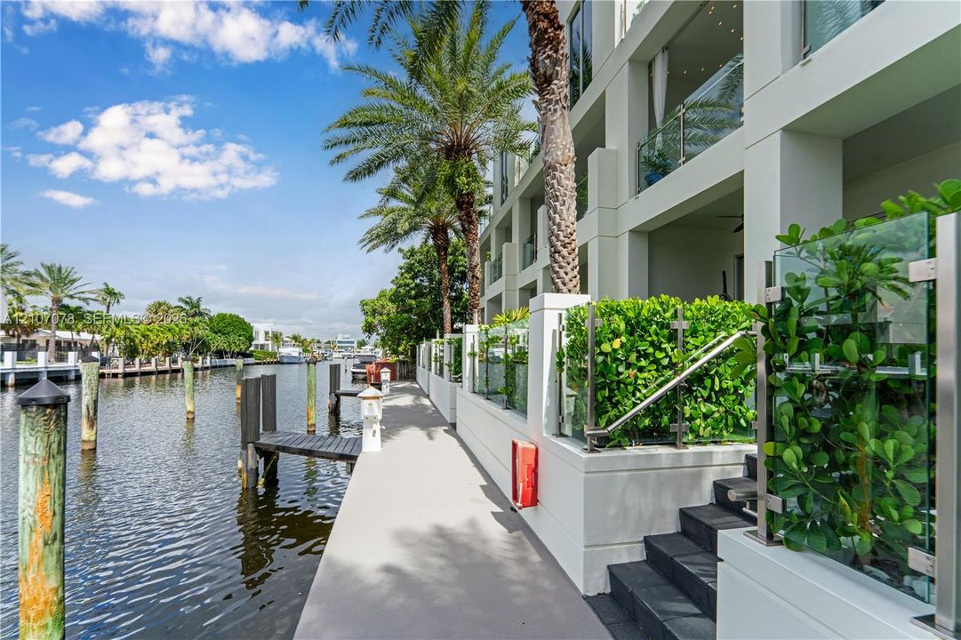 En Venta: $2,798,000 (4 camas, 4 baños, 3024 Pies cuadrados)
