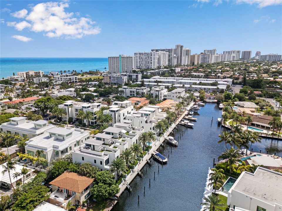 En Venta: $2,798,000 (4 camas, 4 baños, 3024 Pies cuadrados)