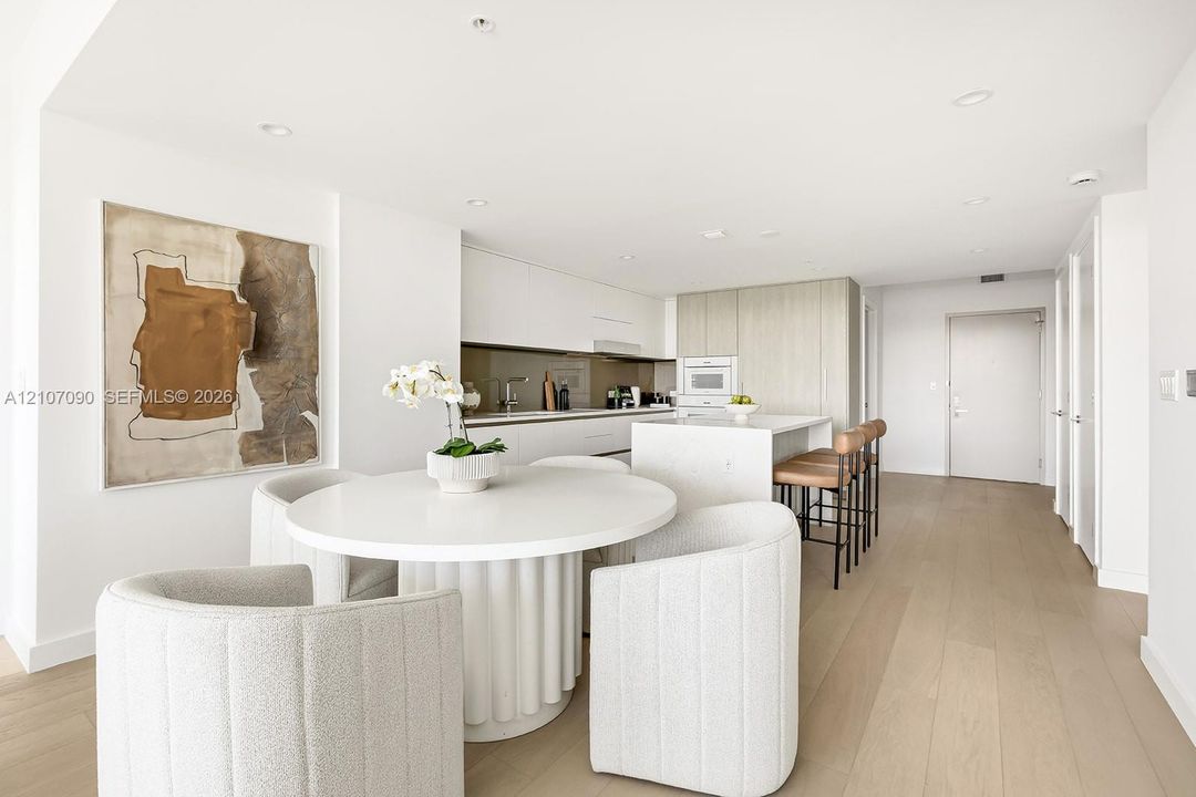 For Sale: $2,495,000 (3 beds, 3 baths, 1830 Square Feet)