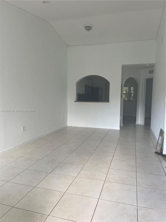 En Renta: $1,650 (2 camas, 2 baños, 815 Pies cuadrados)