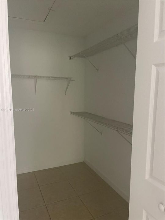 En Renta: $1,650 (2 camas, 2 baños, 815 Pies cuadrados)