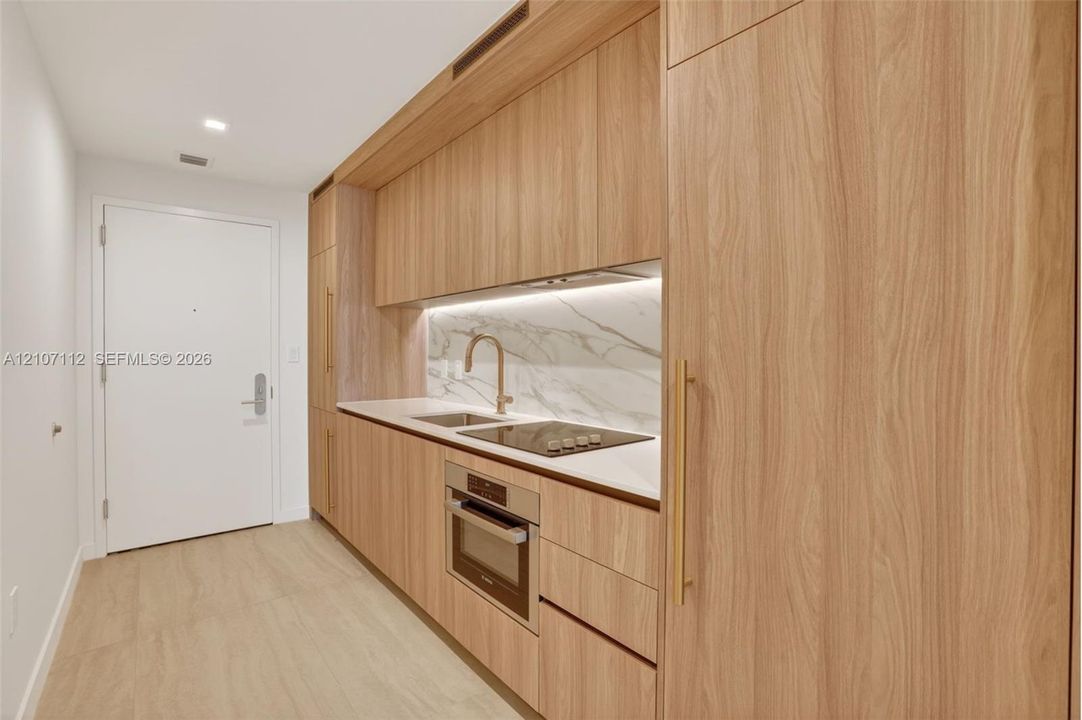В аренду: $3,600 (1 спален, 1 ванн, 0 Квадратных фут)