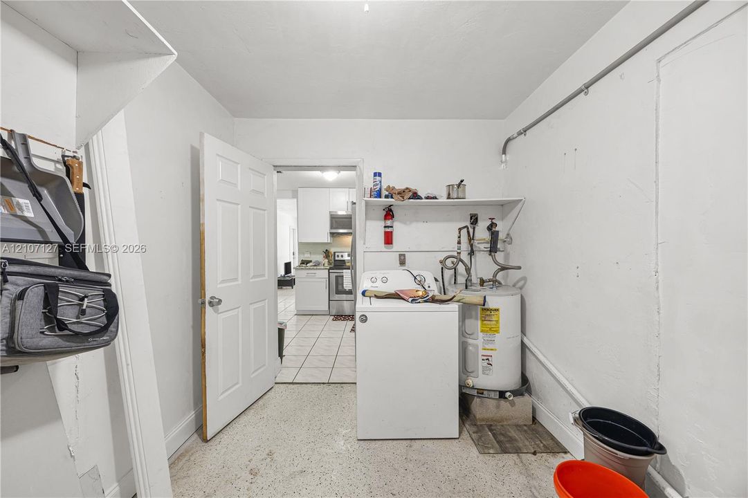 На продажу: $499,999 (3 спален, 2 ванн, 1940 Квадратных фут)