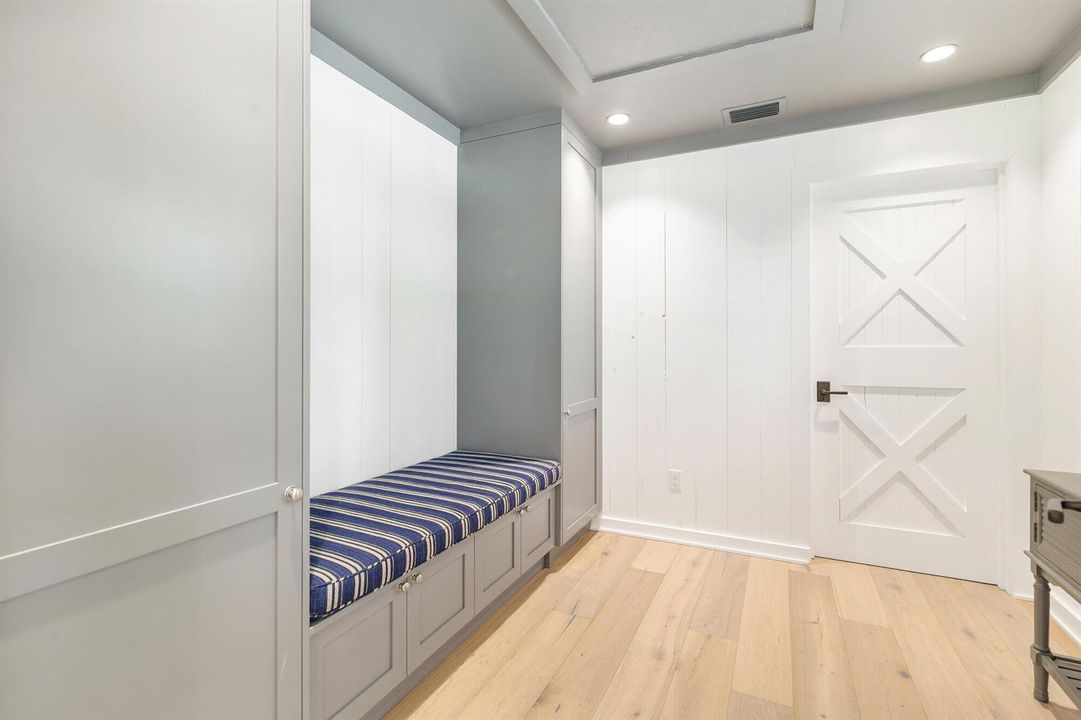 Dressing Room / Closet