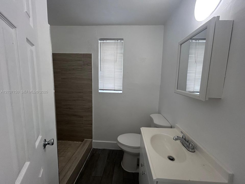 For Rent: $1,250 (0 beds, 1 baths, 0 Square Feet)