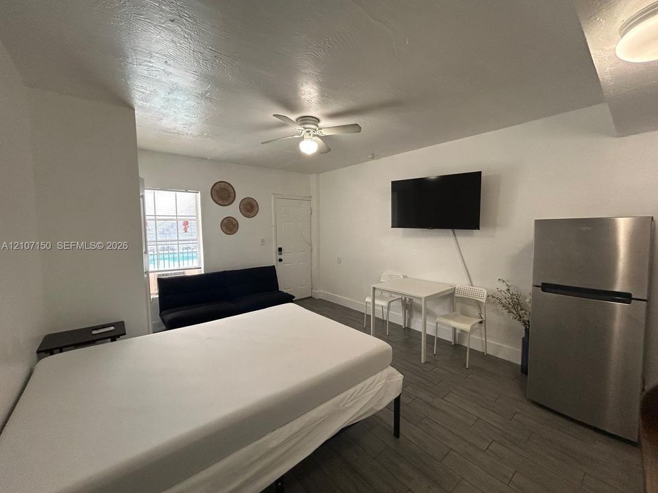 For Rent: $1,250 (0 beds, 1 baths, 0 Square Feet)