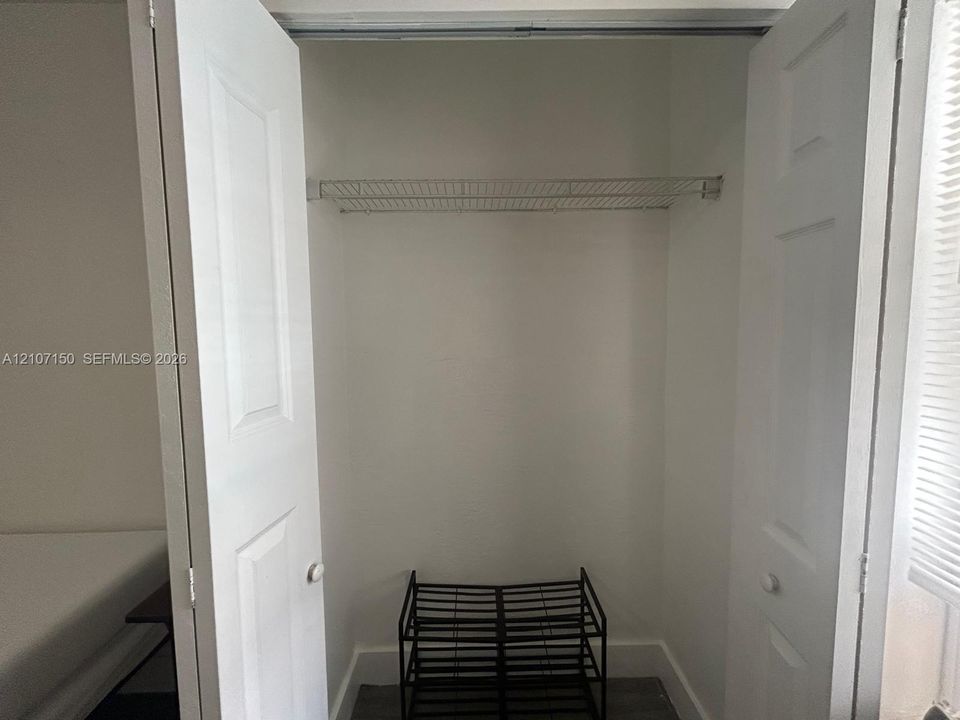 For Rent: $1,250 (0 beds, 1 baths, 0 Square Feet)