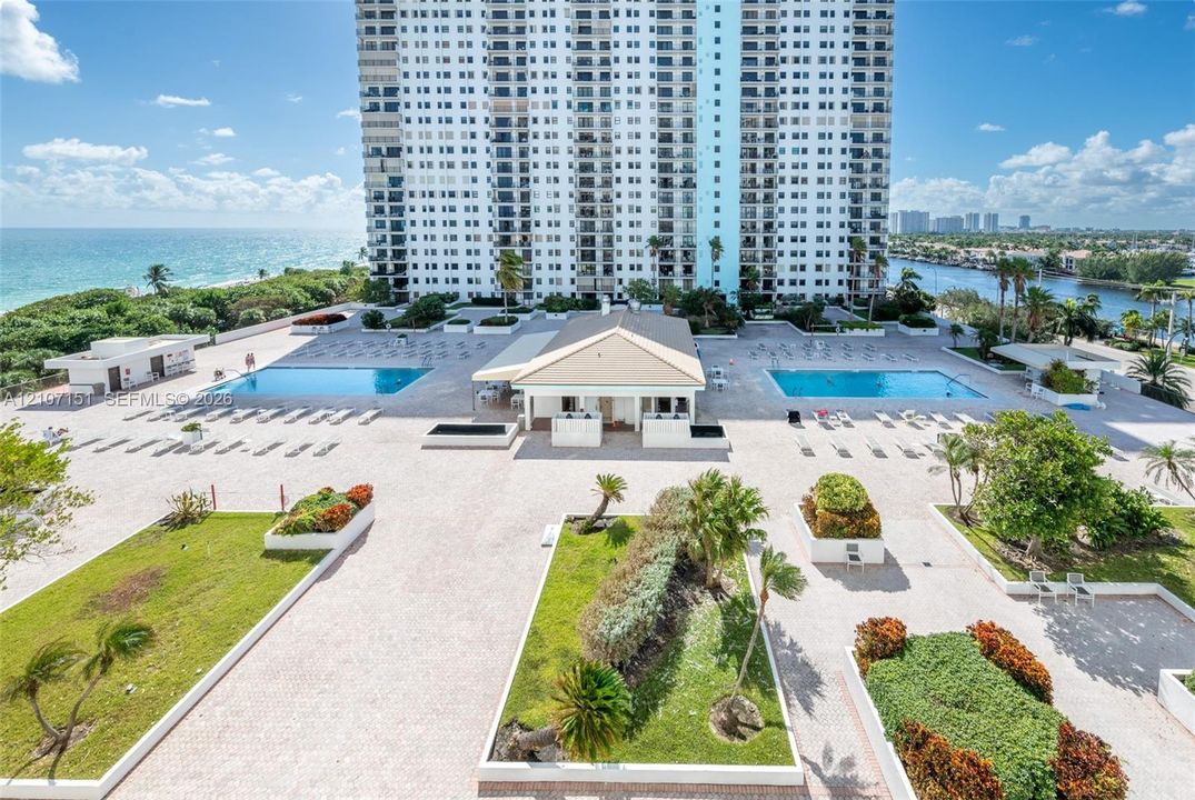 For Rent: $5,500 (2 beds, 2 baths, 1190 Square Feet)