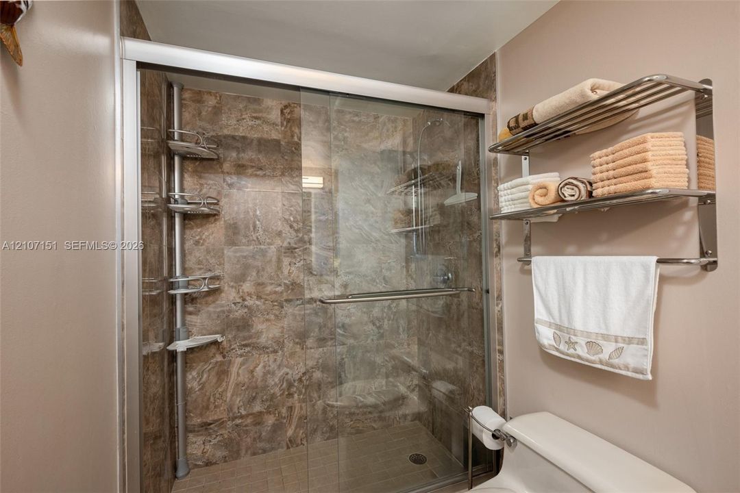 For Rent: $5,500 (2 beds, 2 baths, 1190 Square Feet)