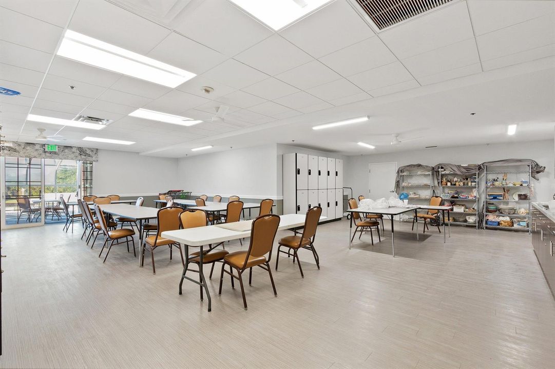 CLUB ROOM 3