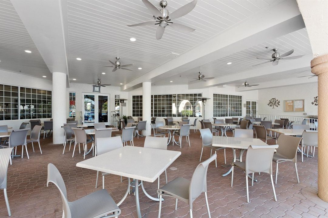 CLUB DECK