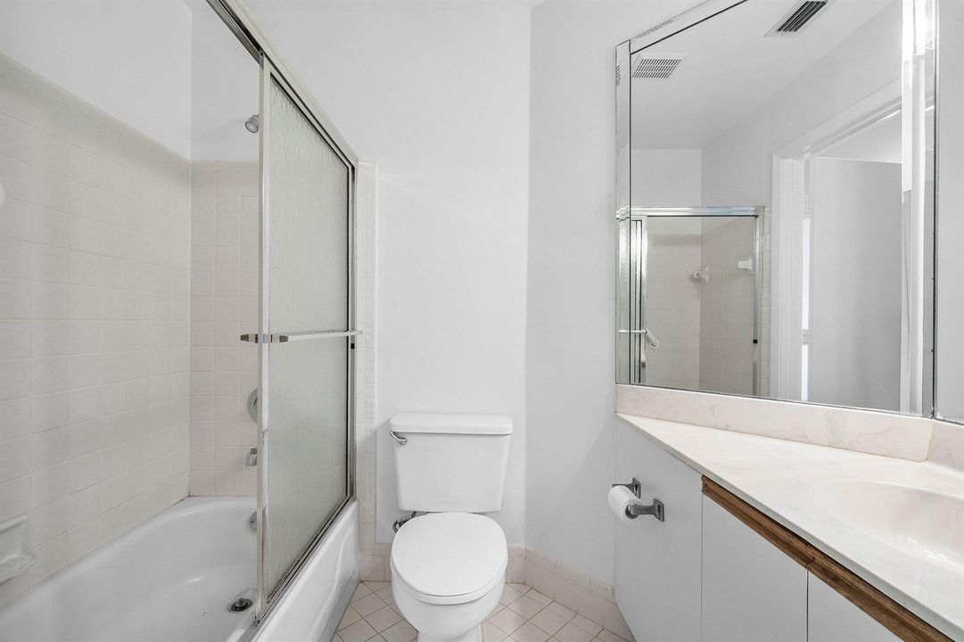 GUEST BATH 2