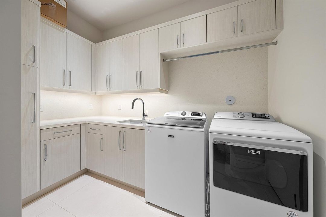 025-471RoyalPalmWay-BocaRaton-FL-33432-S