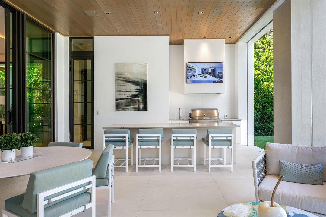 092-471RoyalPalmWay-BocaRaton-FL-33432-S