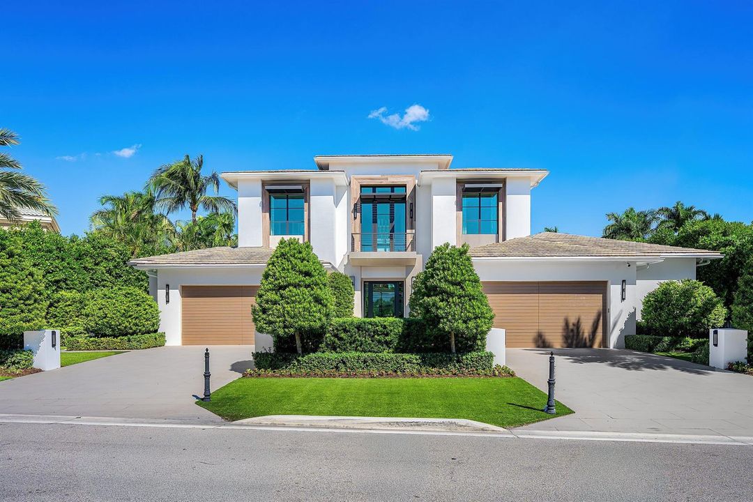 001-471RoyalPalmWay-BocaRaton-FL-33432-S