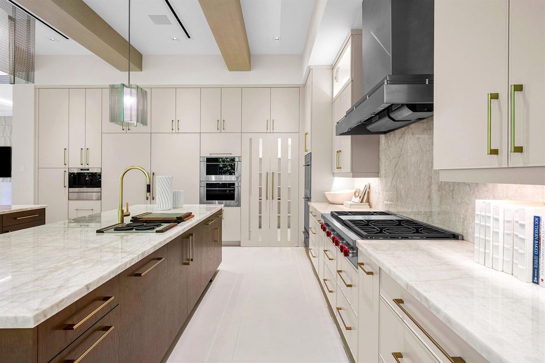 018-471RoyalPalmWay-BocaRaton-FL-33432-S