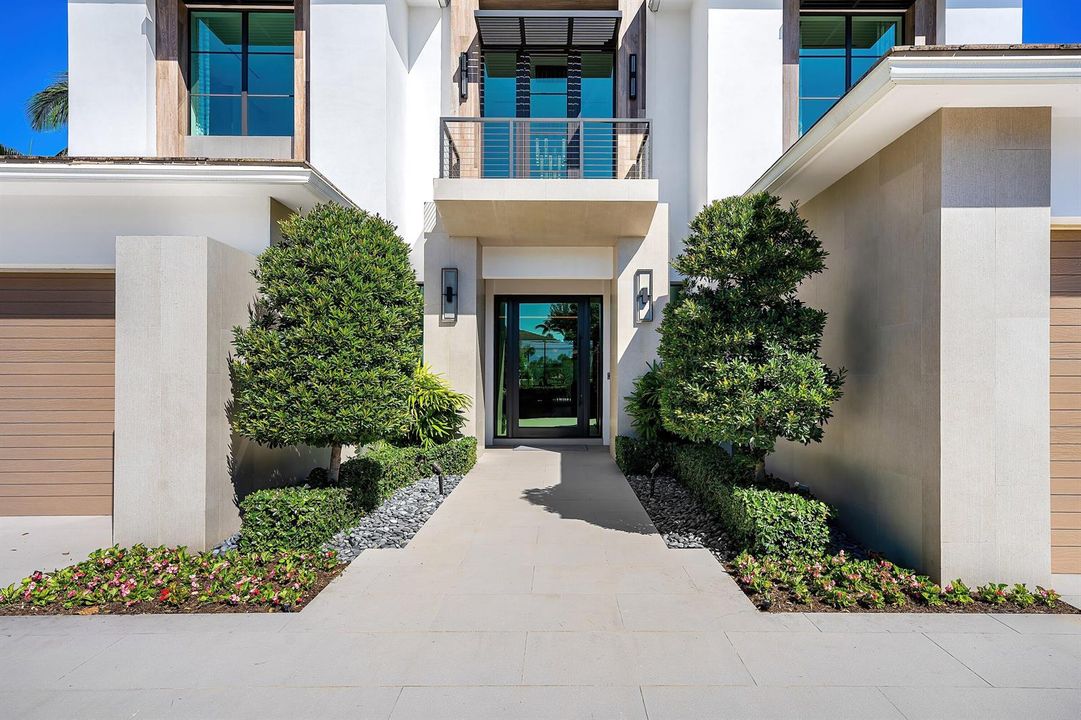 004-471RoyalPalmWay-BocaRaton-FL-33432-S