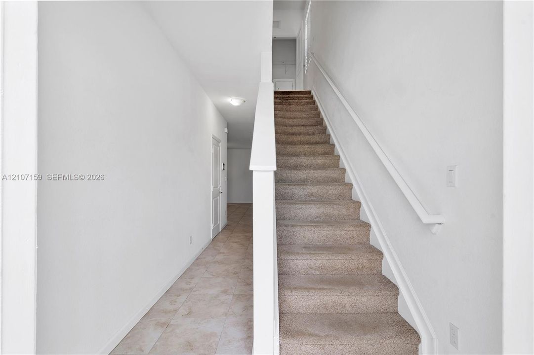 На продажу: $379,900 (3 спален, 2 ванн, 1496 Квадратных фут)