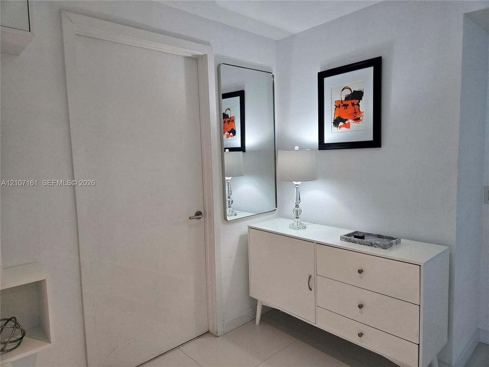 For Rent: $3,750 (1 beds, 1 baths, 662 Square Feet)