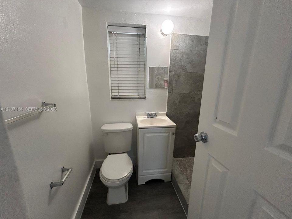 For Rent: $1,200 (0 beds, 1 baths, 0 Square Feet)
