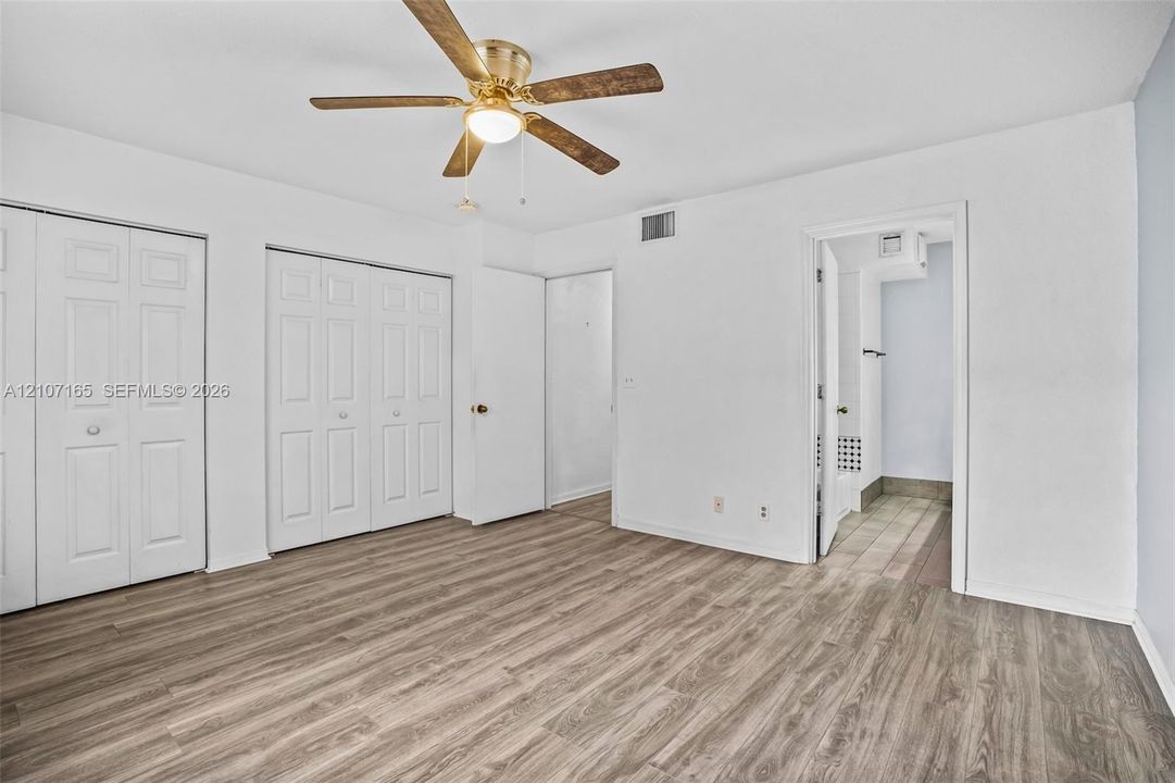 En Venta: $587,000 (4 camas, 2 baños, 1851 Pies cuadrados)