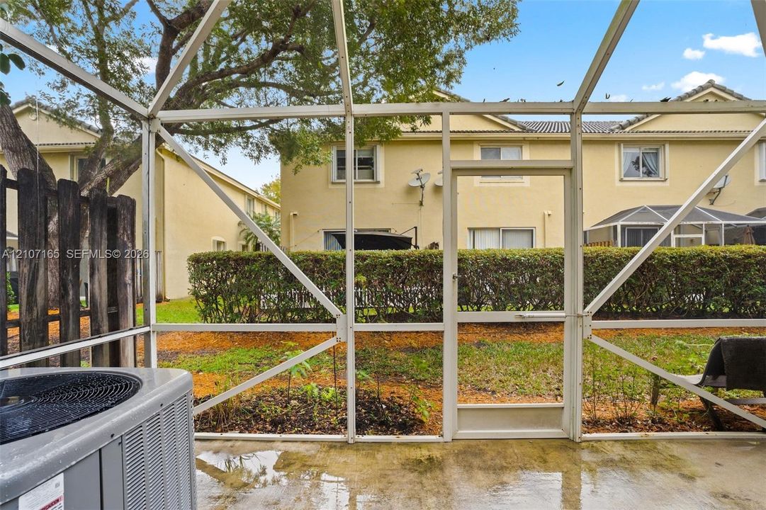 En Venta: $587,000 (4 camas, 2 baños, 1851 Pies cuadrados)