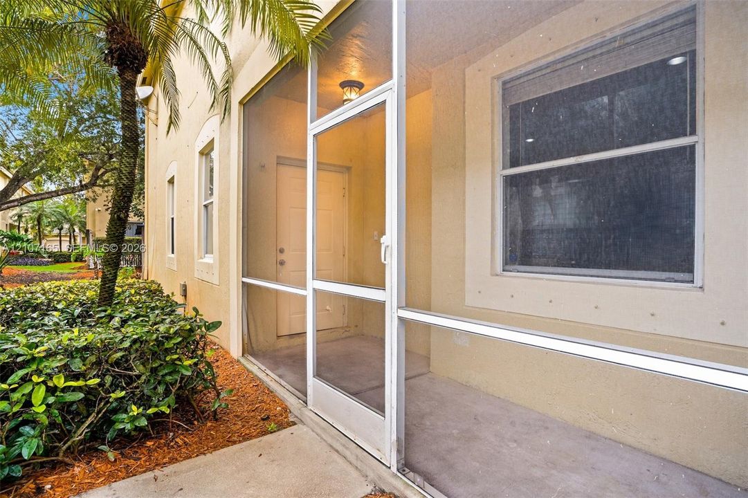 En Venta: $587,000 (4 camas, 2 baños, 1851 Pies cuadrados)