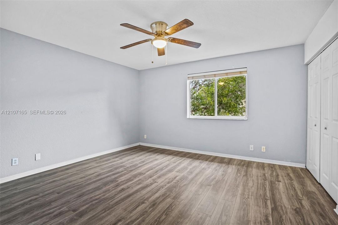 En Venta: $587,000 (4 camas, 2 baños, 1851 Pies cuadrados)