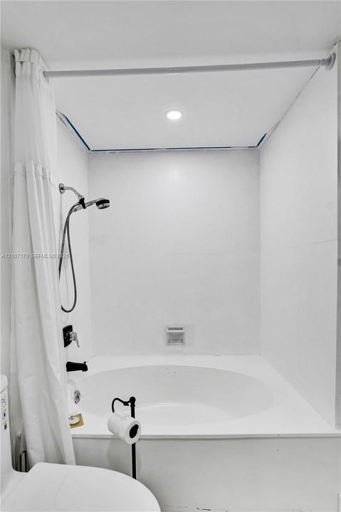 For Rent: $6,000 (2 beds, 2 baths, 1570 Square Feet)